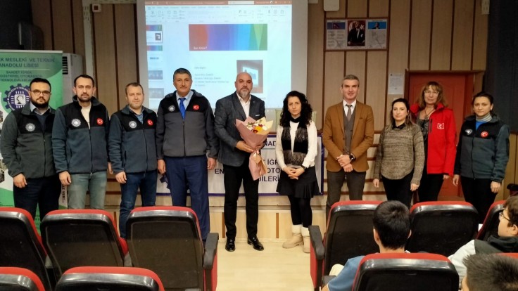 Sn. Levent Tuna, “Yeni Nesil Fabrika” Sunumuyla Öğrencilerimize İlham Verdi.